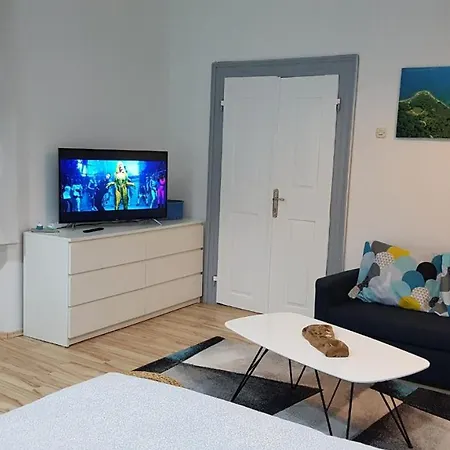 Blue Door In Holiday home